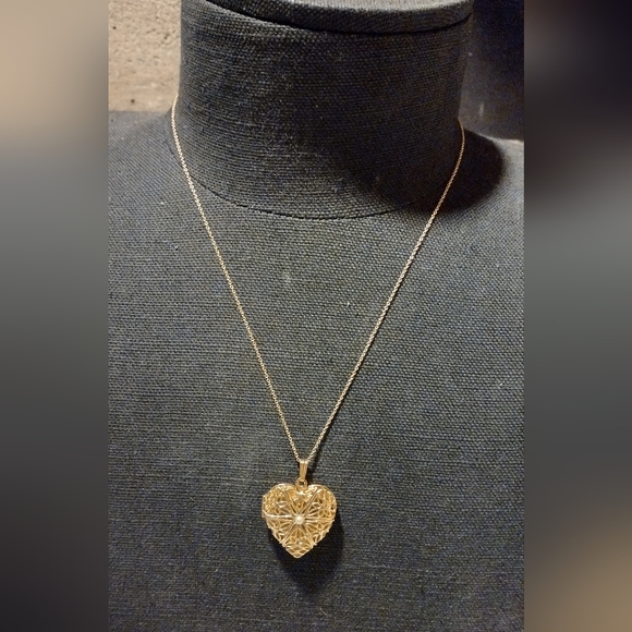 14k over sterling seed pearl locket necklace - Picture 3 of 16